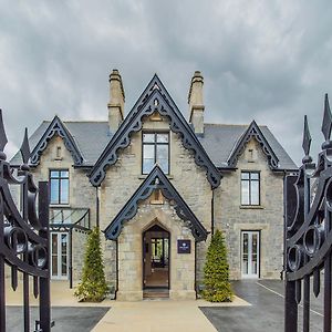 Cae Court Hotel